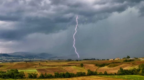 Perturbazione in arrivo: possibili piogge da Domenica a Martedì